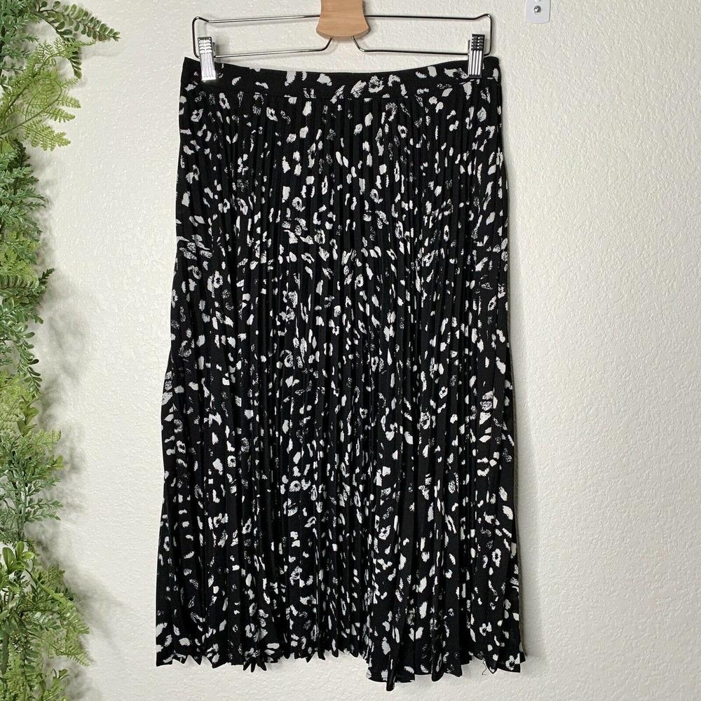 🌳 Vince Camuto Pleated Midi Skirt Black & White 6